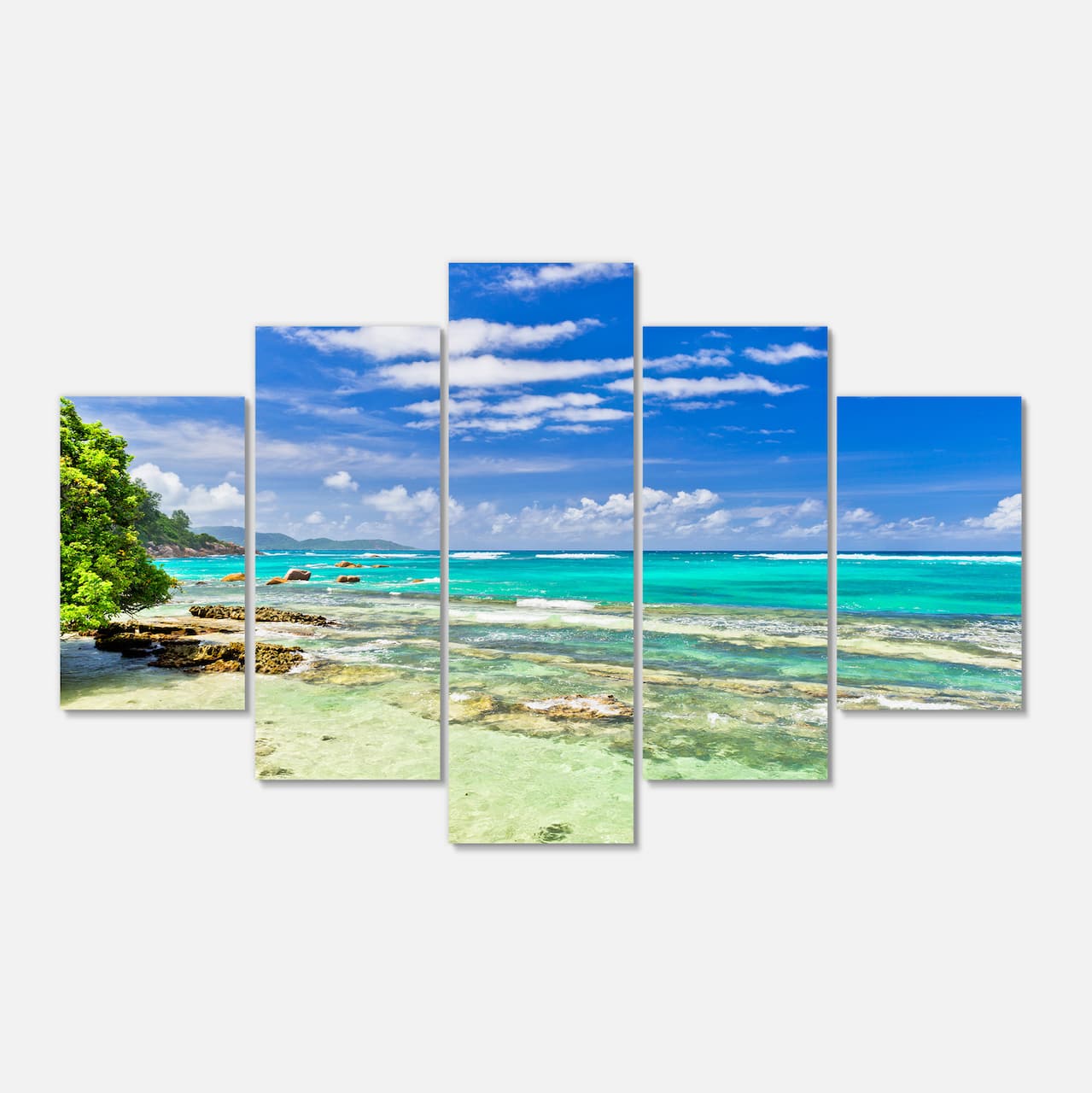 Designart - Tranquil Seychelles Tropical Beach - Modern Seascape Canvas Artwork